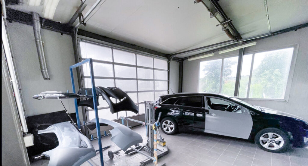 Lakard - stanowisko naprawy samochodów